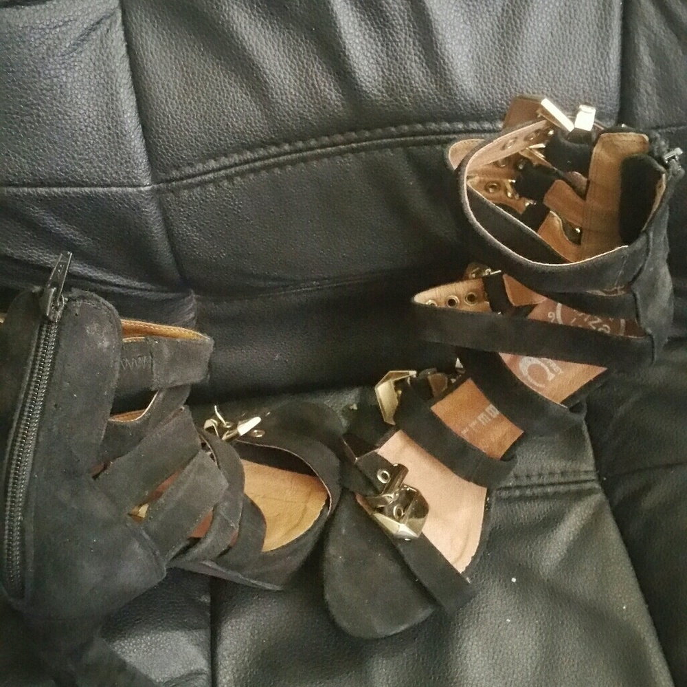 Shoes - Picture 2 of 2